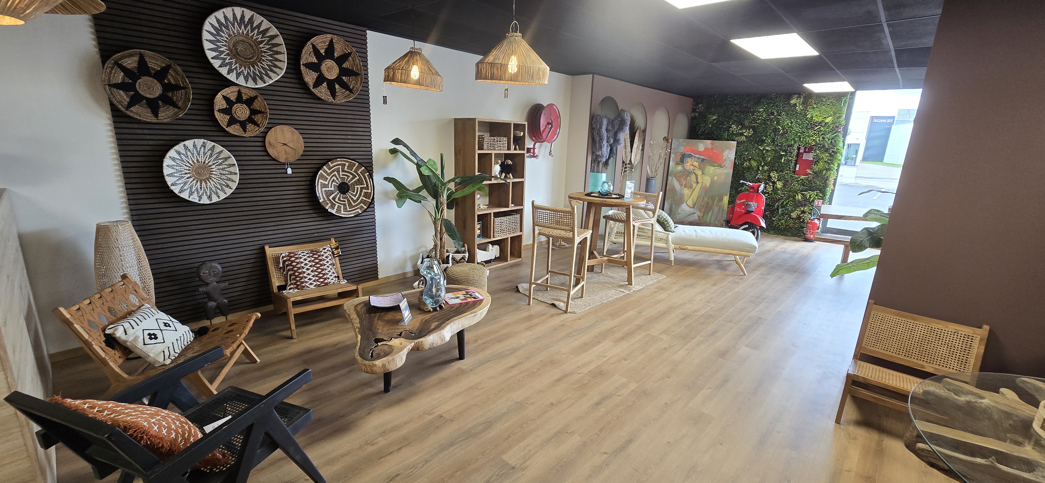 Entrée showroom — Home Bali